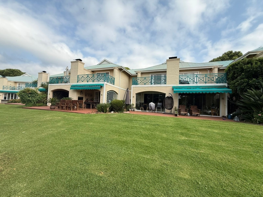 3 Bedroom Property for Sale in Caribbean Beach Club North West